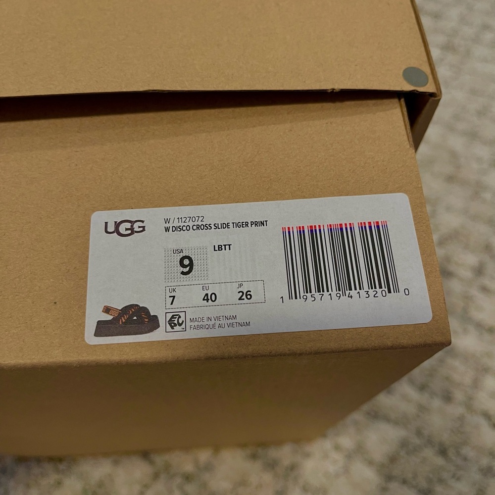UGG DISCO CROSS SLIDE TIGER PRINT - Picture 6 of 8